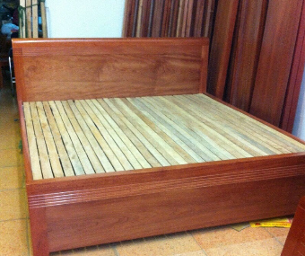 Giường gỗ Xoan giá rẻ